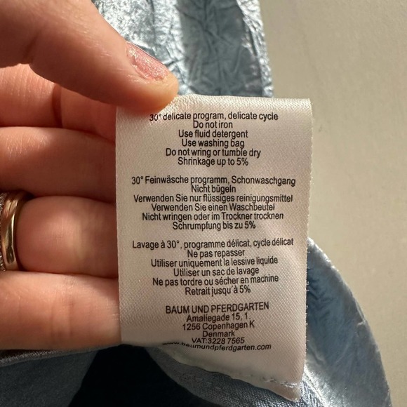 🔴BAUM UND PFERDGARTEN Marcy‎ Cutout Satin Blouse In Blue Fog - Picture 5 of 10